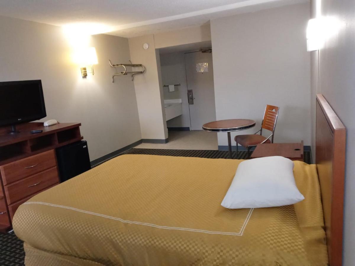 دورافيل Peachtree Inn & Suites المظهر الخارجي الصورة
