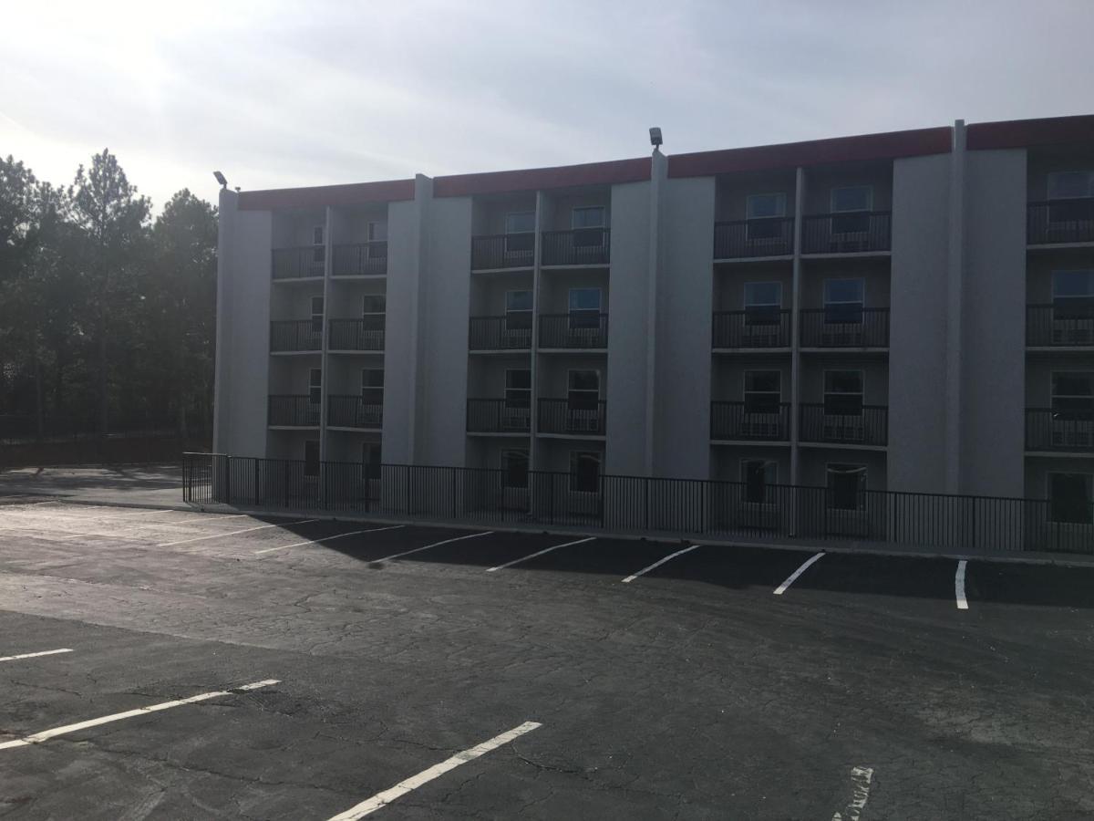 دورافيل Peachtree Inn & Suites المظهر الخارجي الصورة